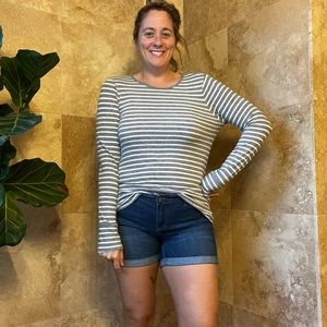 Gap striped white and gray long sleeve shirt